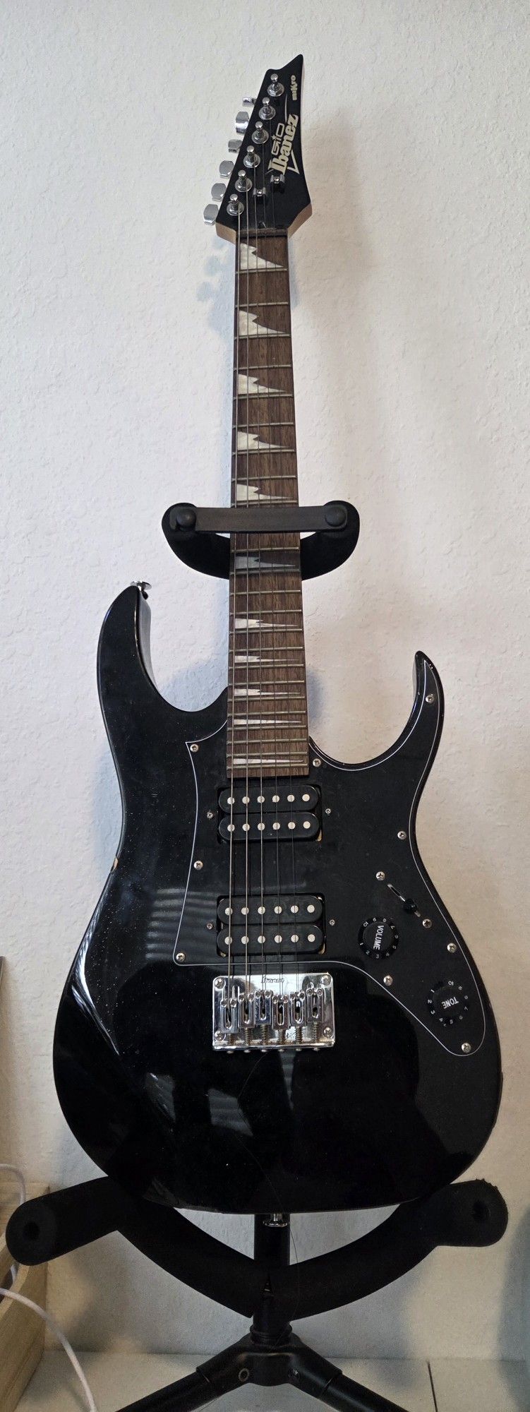 Gio Ibanez Guitar