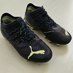 Puma Future Z 2.4 FG/AG Soccer Cleats Lace-Up Shoes 107009-01 Kids Sz 2C Blue

Size 2C. From non smoking pet free home. Will ship out same/next day. S