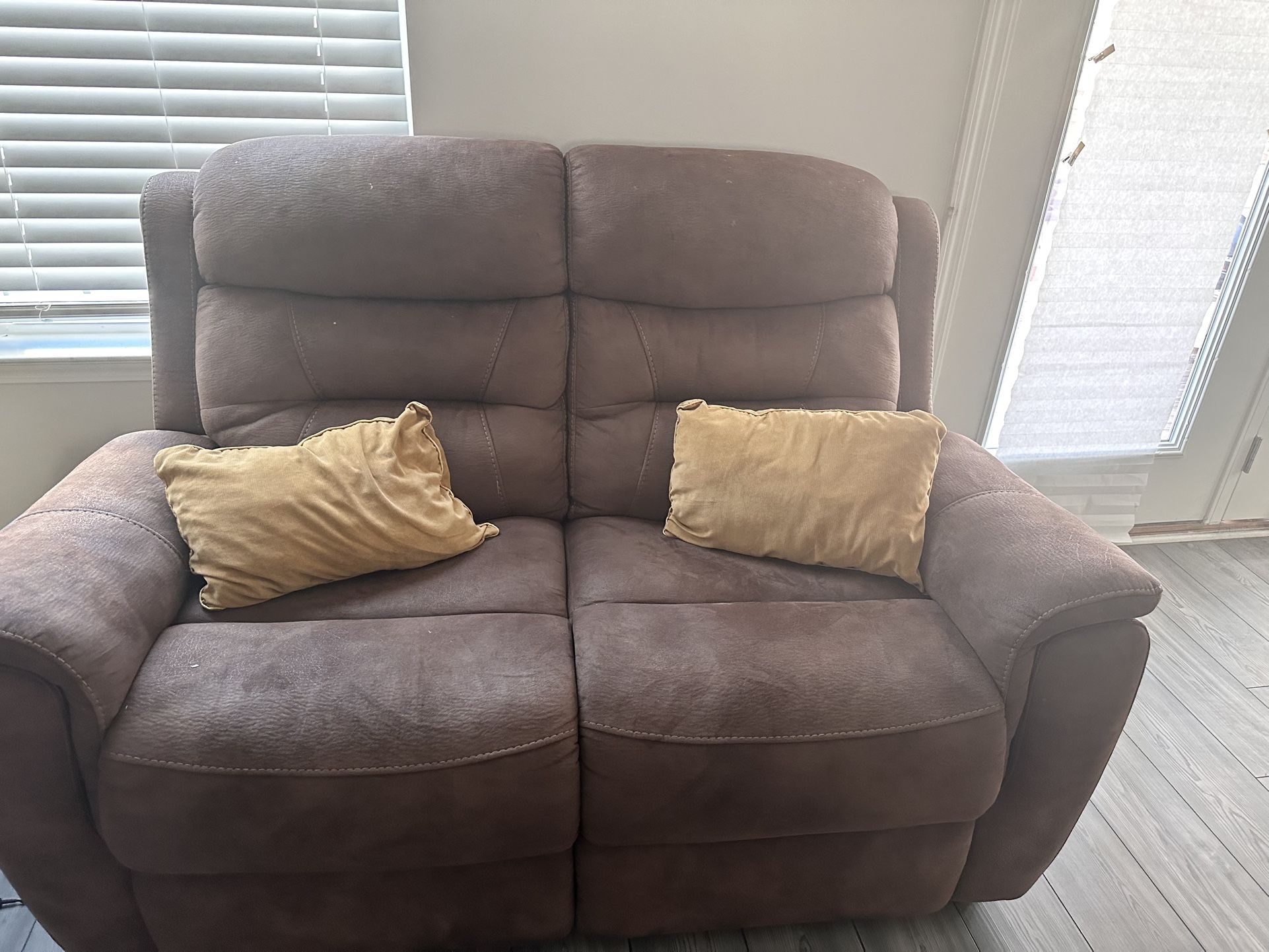 Recliner Chair / Couch