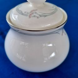 Royal Doulton Carnation  Fine China Porcelain Sugar Pot