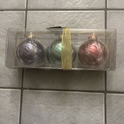 Set of 3 Novelty Candles (New)