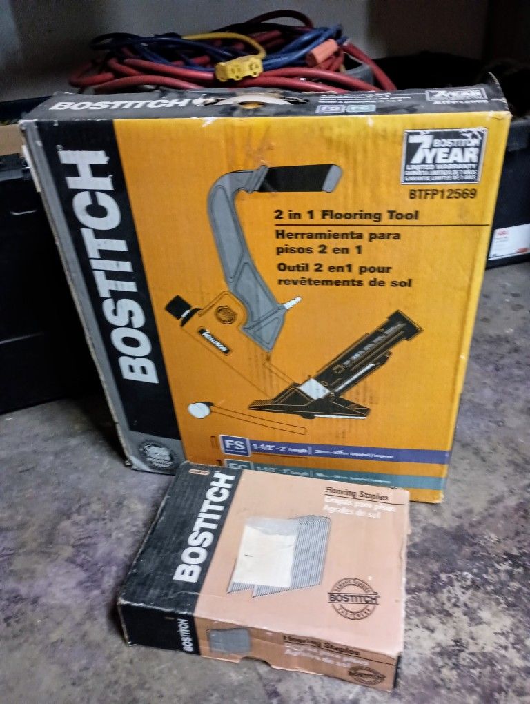 Tool Bostitch Bulldog 2-in 16 -Gauge Pneumatic Flooring Nailer
Large box of staples
