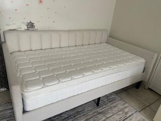 Twin Size Day Bed