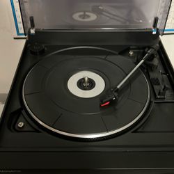 Magnavox AS305M Stereo Turntable Receiver & Dual Cassette Player  everything works
