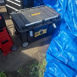 Dewalt Tough Chest