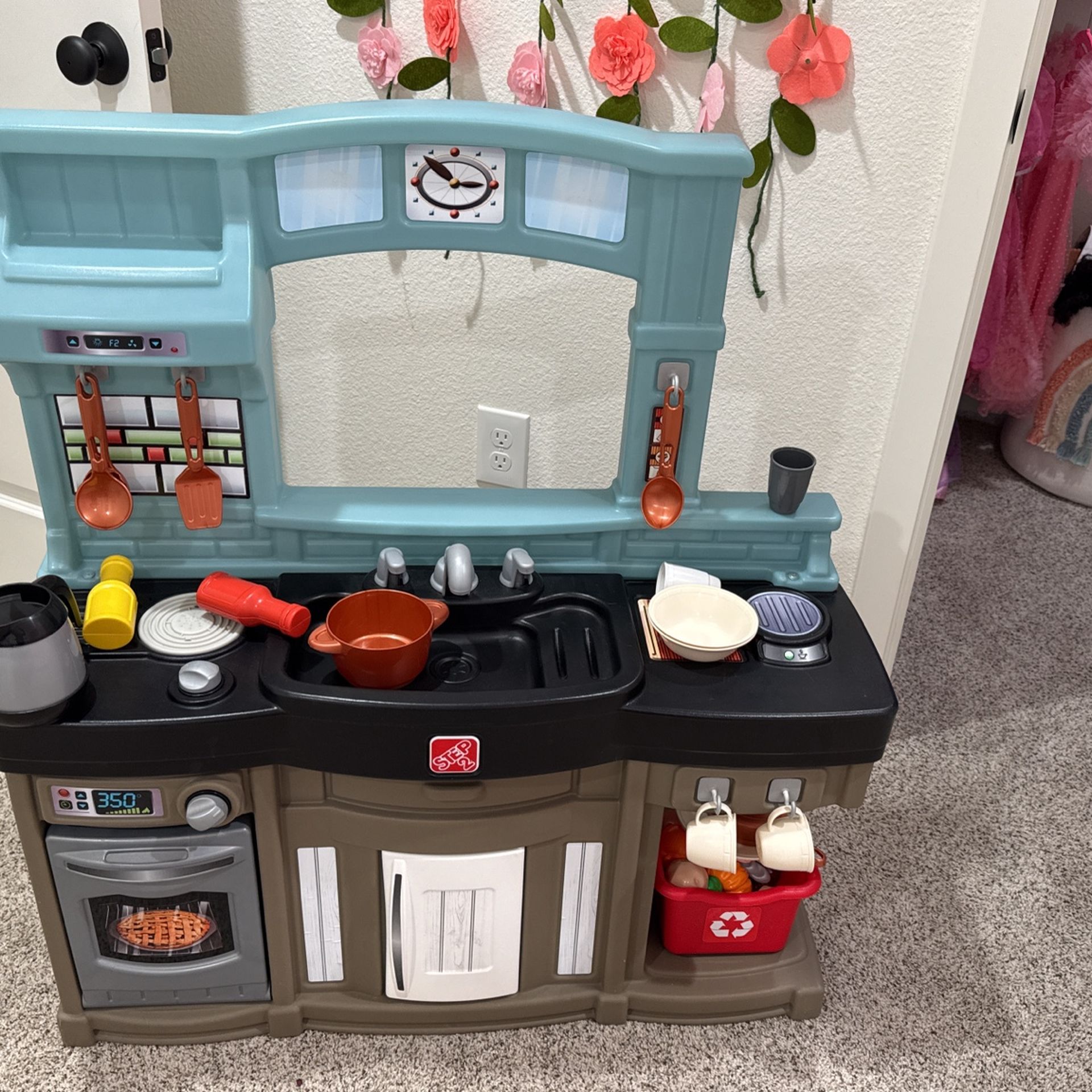 Toy Kitchen