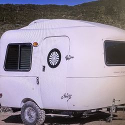 2022 HAPPIER CAMPER ADVENTURE PACKAGE