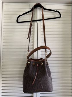 Michael Kors signature monogram brown bucket bag