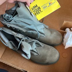 Military Grade Boots - Never Been Worn.