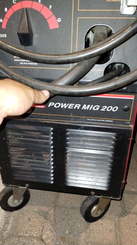 Lincon Welder Mig 200