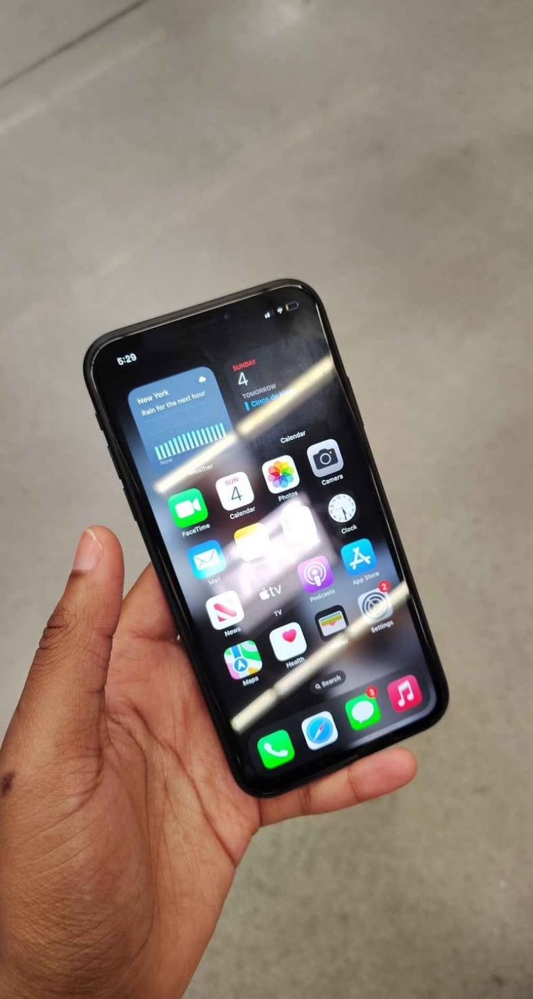 Iphone XR $65