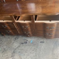 Dresser /tv Stand