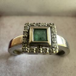 Luxury 14K White Gold Emerald & Diamond Ring Size 6.5 Fine Jewelry