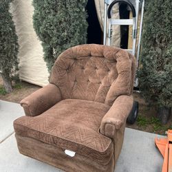 Free Chair 