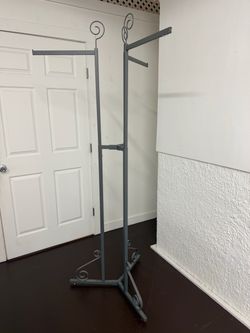 Decorative Four-Way Adjustable Retail Garment Rack