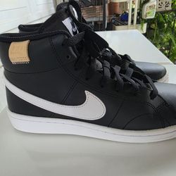 New women's Nike shoes