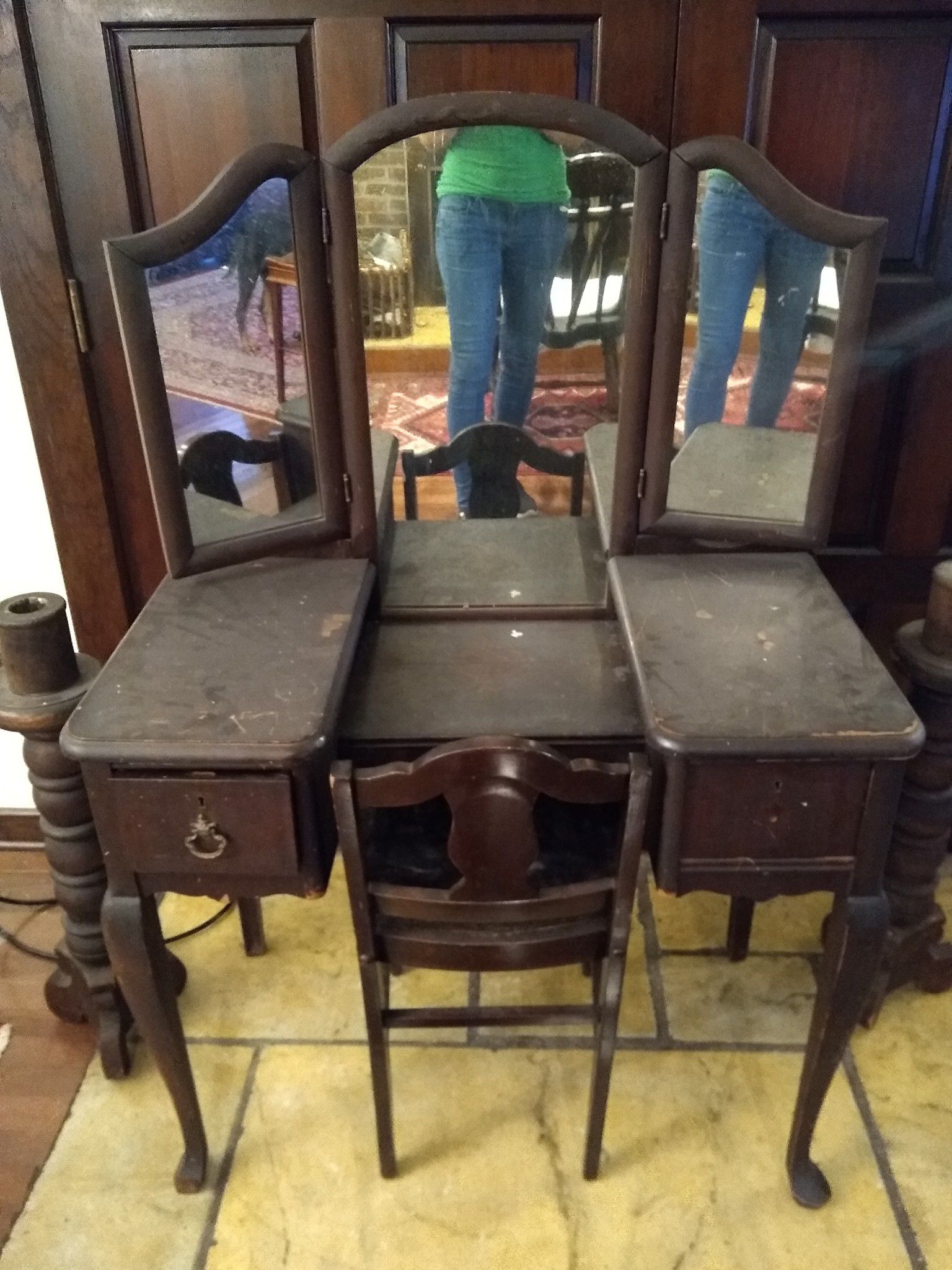 Antique Vanity n Chair