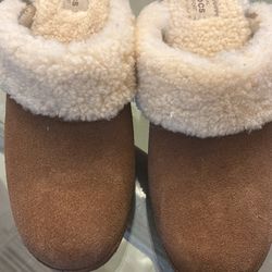 Crocs  Shearling Clogs