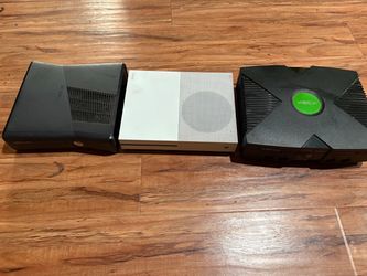 Xbox Bundle – Xbox One + Xbox 360 + Original Xbox + Controller + Games