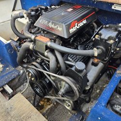 Houseboat Mercruiser V6 & Outdrive  Unit