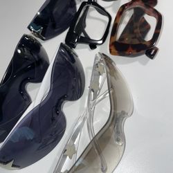 Women’s Sunglasses & Glasses 