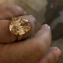 Woman Ring Custom Jewelry 