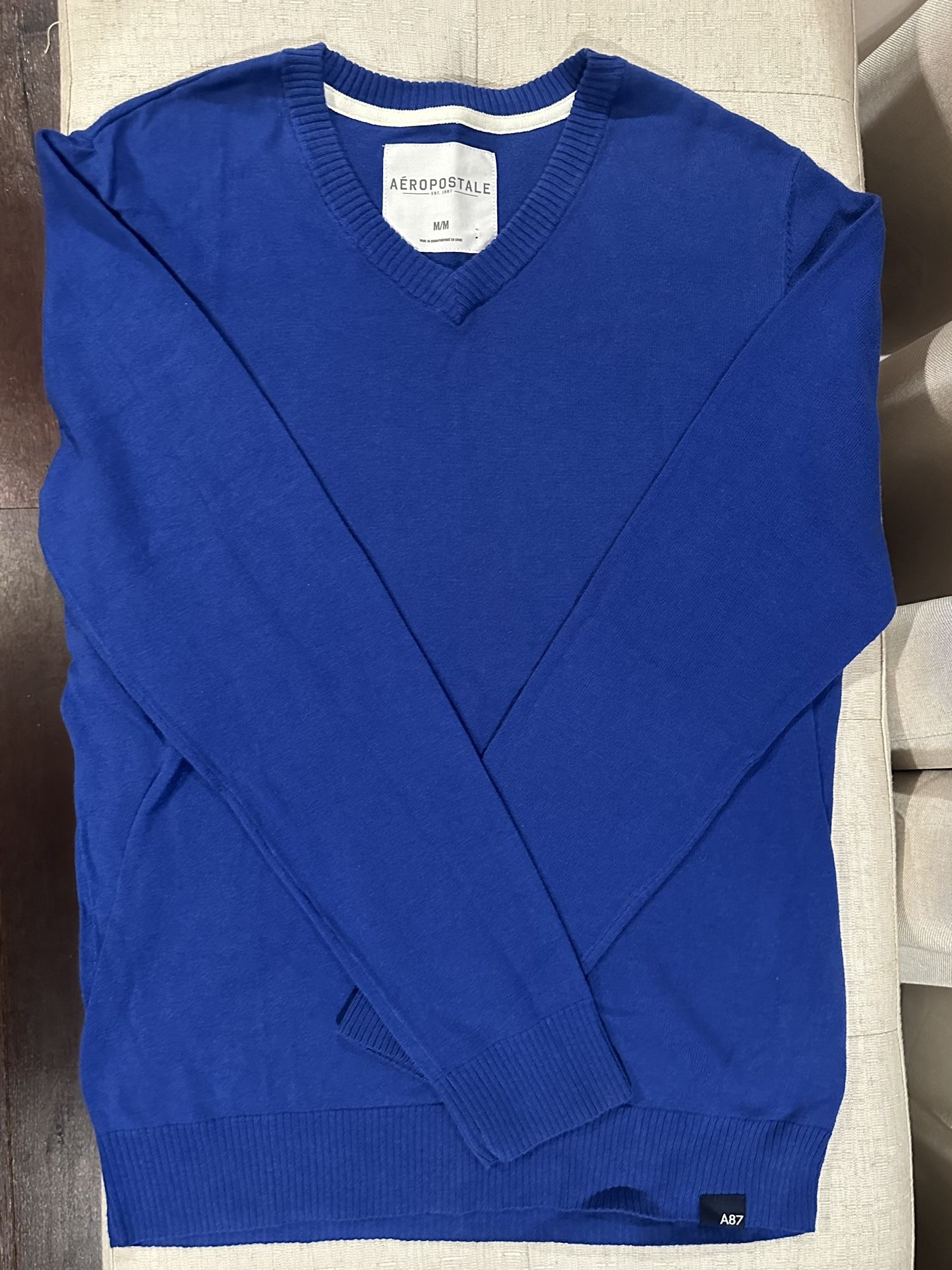 Men’s Aéropostale V-neck Sweater