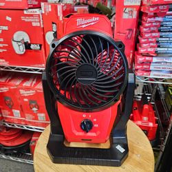 Milwaukee
M12 12-Volt Lithium-Ion Cordless Jobsite Fan (Tool-Only)