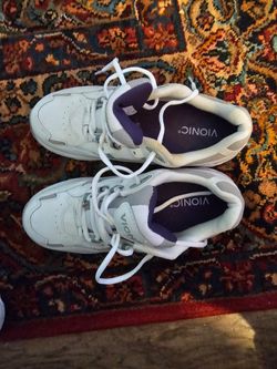 Womens Tennis Shoe