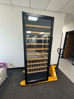 Wine Enthusiast Classic XL 300-Bottle Wine Cellar