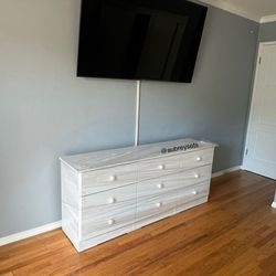 White 9 drawer dresser with rails