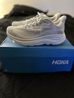 HOKA CLIFTON 10 WMNS SZ 7.5