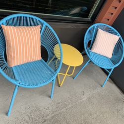 Outdoor Chairs & Table