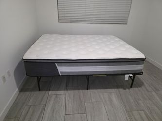Queen Pillow Top Mattress $100