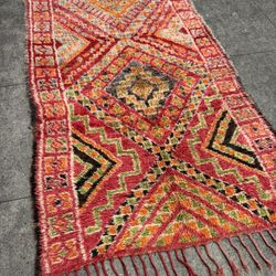 Vintage handmade Moroccan rug