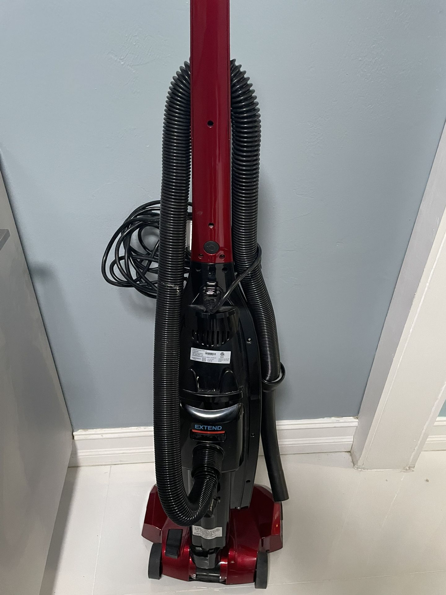 Quantum X Upright Water Filter Vacuum
