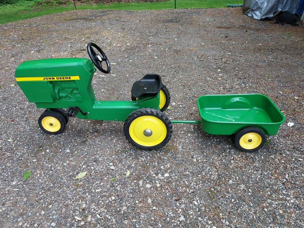 Child's John Deer Tractor & Trailer