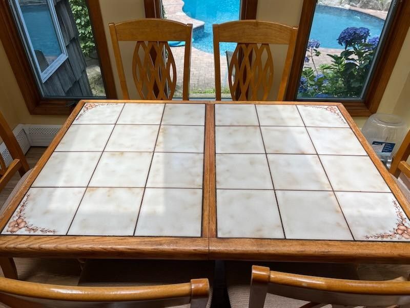 Free Kitchen Table & Chairs