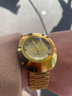Selling me rare watch