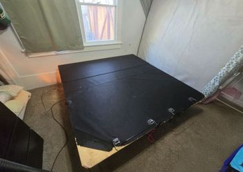 Adjusting bedframe
