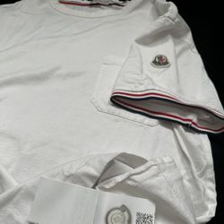 Authentic Moncler men’s shirt - Size Small 