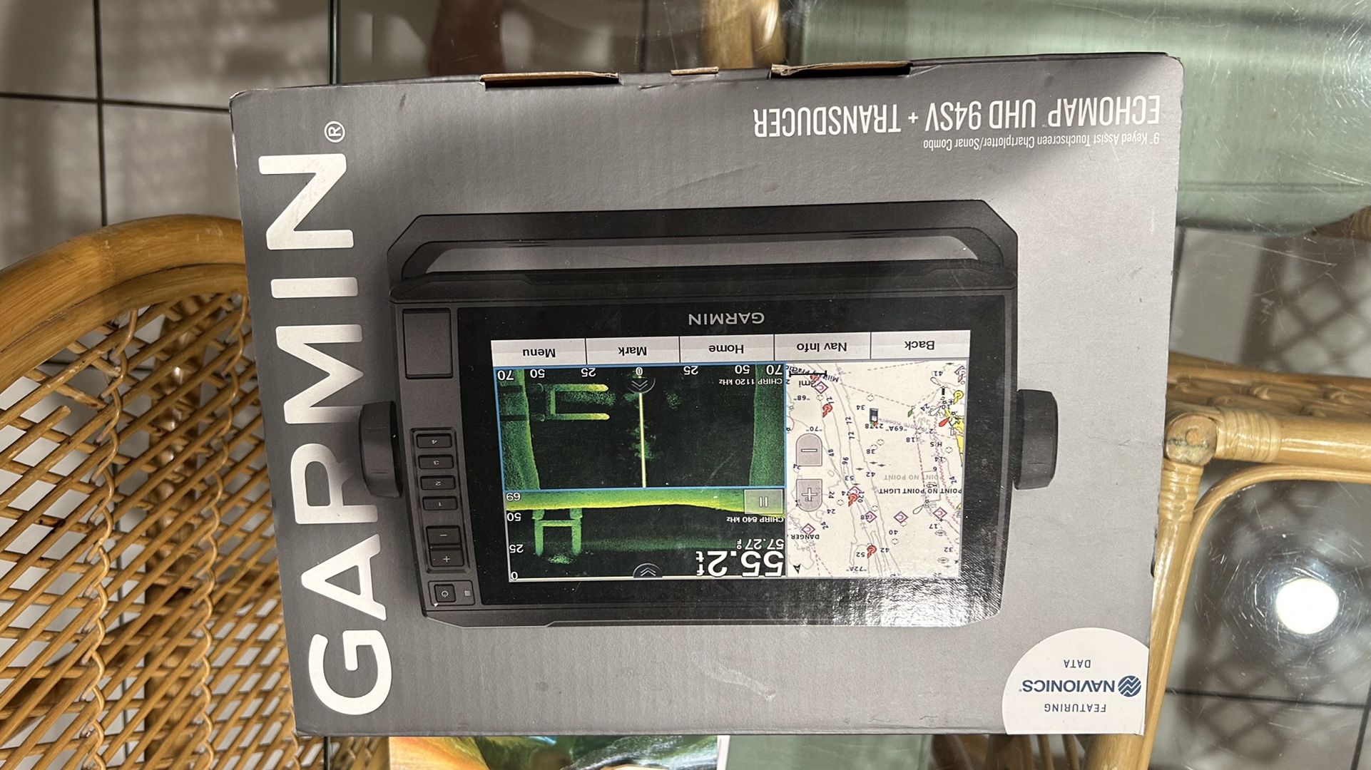Garmin Echo map UHD 94SV And Transducer