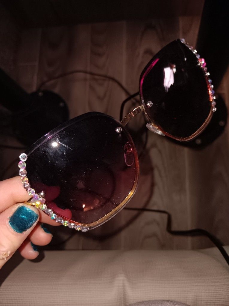 Bestey Johnson Sunglasses