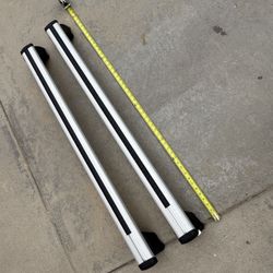 Thule roof rack Volvo branded with locks and key