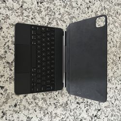 Apple Magic Keyboard for 11" iPad Pro - Black (MXQT2LLA)