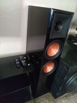 Klipsch RP-8000F PB Piano Black Speakers (Pair)
