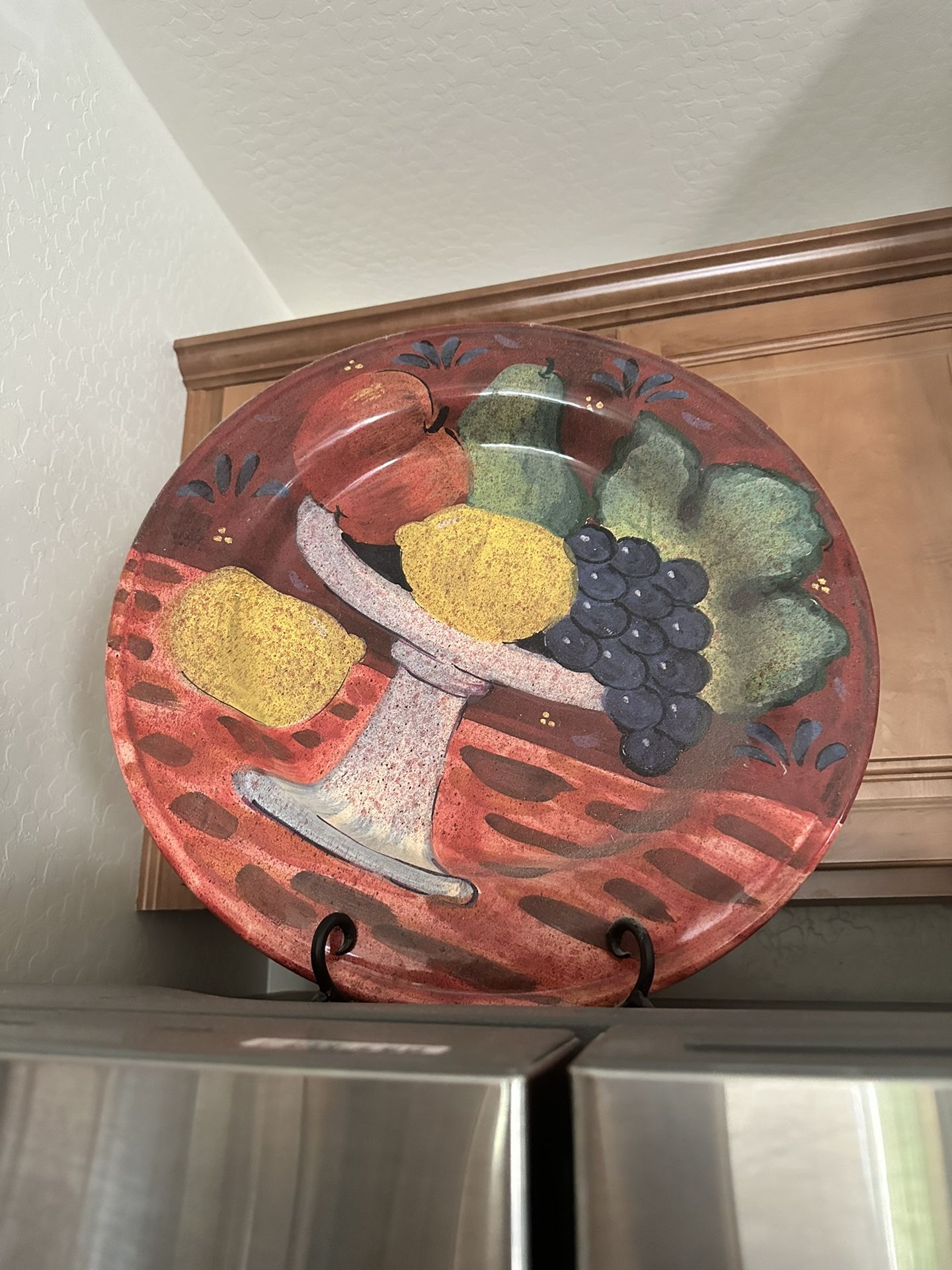 Very Nice 18 Inch Plate Decoration With Stand
