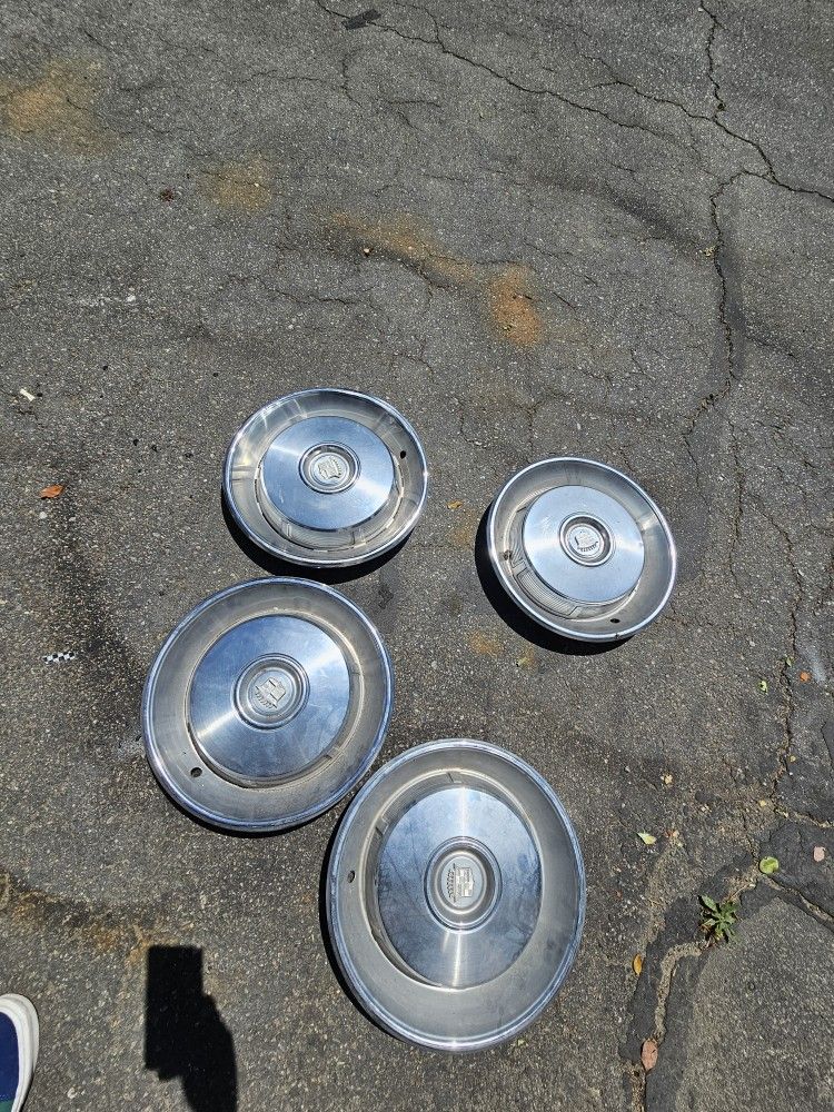 Cadillac Hub Caps 15 Inch Wheel Rim