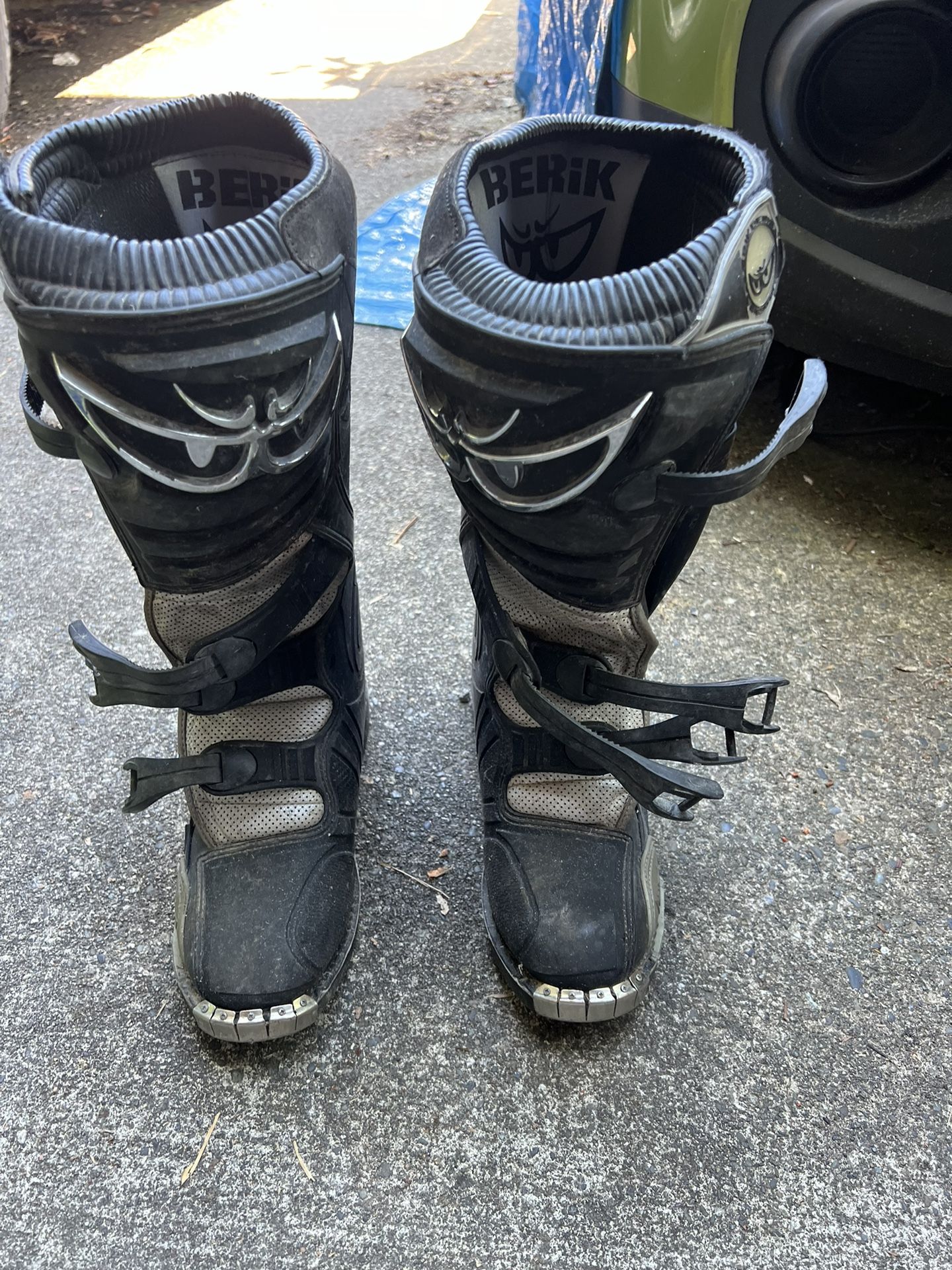Berik Dirt Bike Boots Size 10