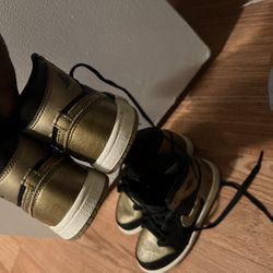 Black & gold Toddler 10c jordan 1s